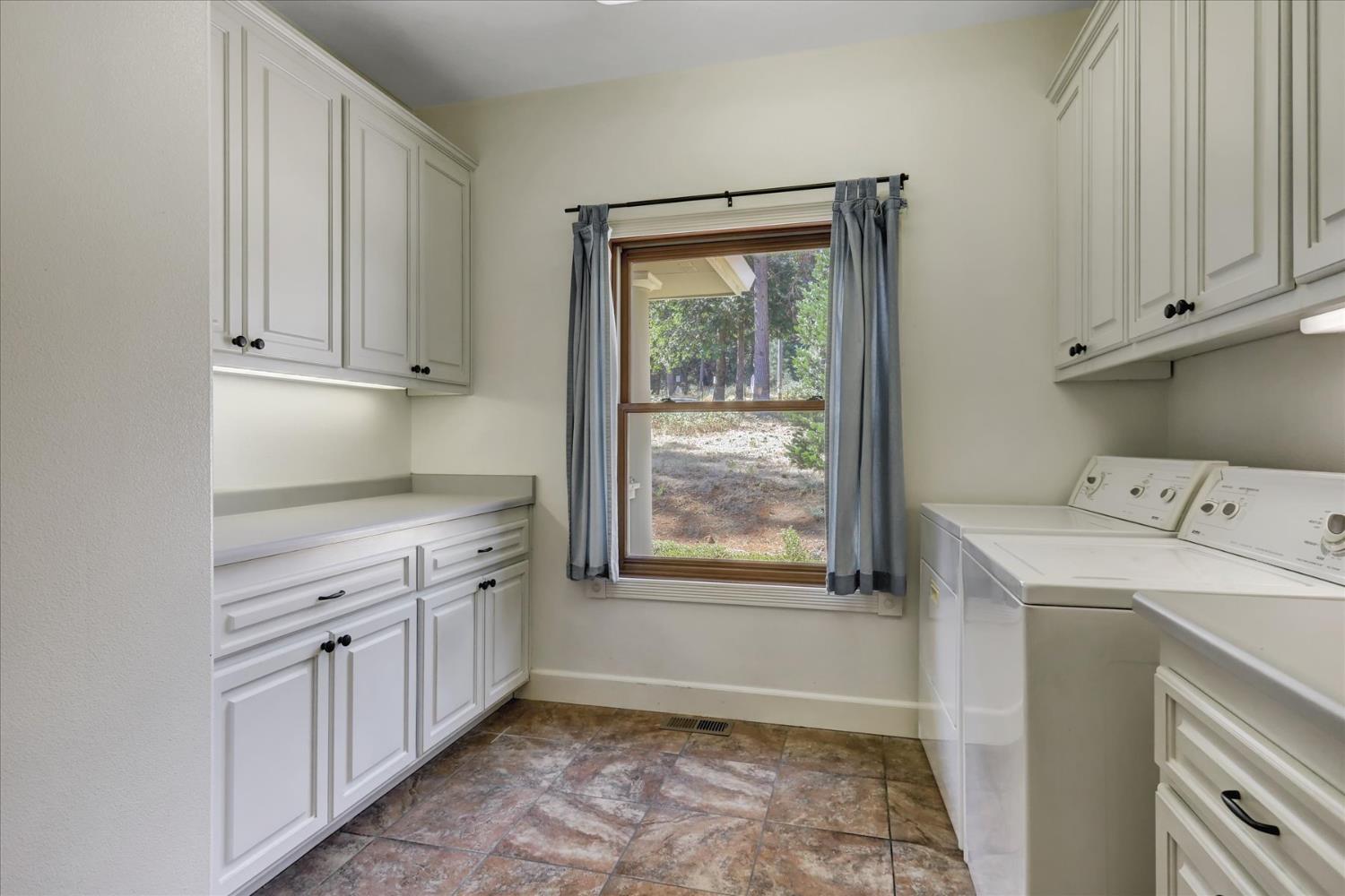 Detail Gallery Image 63 of 73 For 10973 Rough and Ready Hwy, Grass Valley,  CA 95945 - – Beds | – Baths