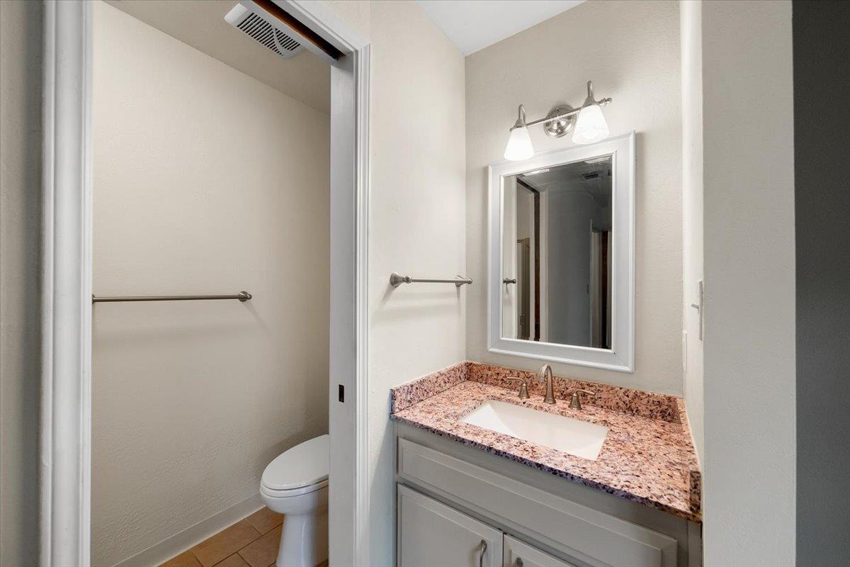 Detail Gallery Image 19 of 82 For 6933 Folsom Oaks Ct, Granite Bay,  CA 95746 - – Beds | – Baths