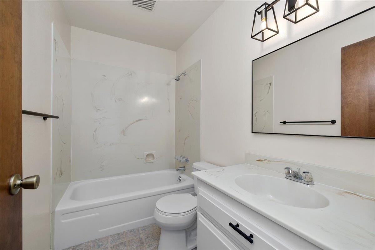 Detail Gallery Image 53 of 82 For 6933 Folsom Oaks Ct, Granite Bay,  CA 95746 - – Beds | – Baths