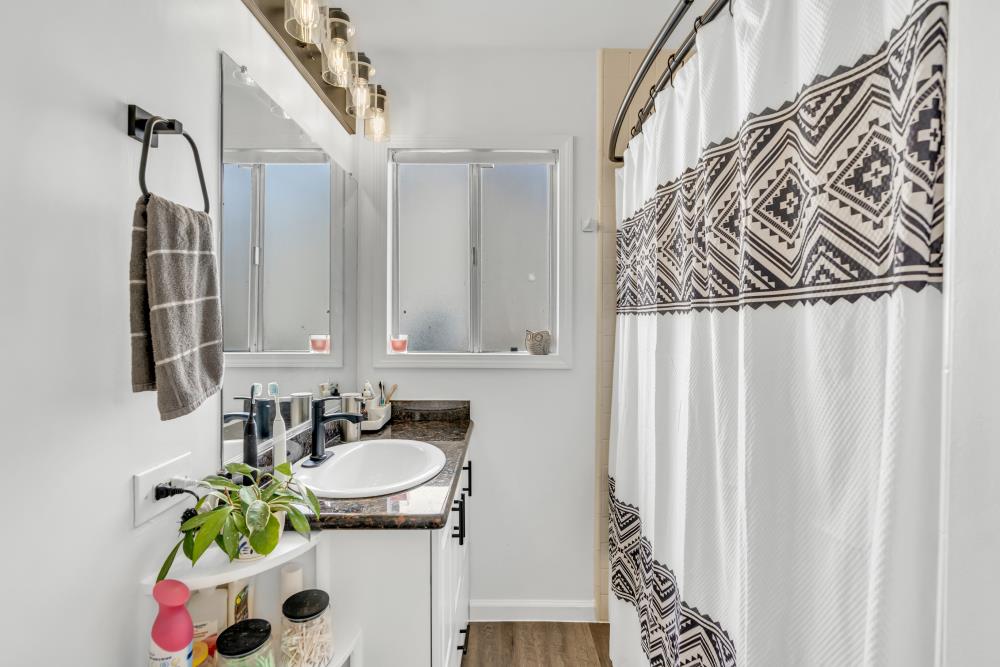 Detail Gallery Image 9 of 17 For 1343 6th Street, Rodeo,  CA 94572 - 2 Beds | 1 Baths