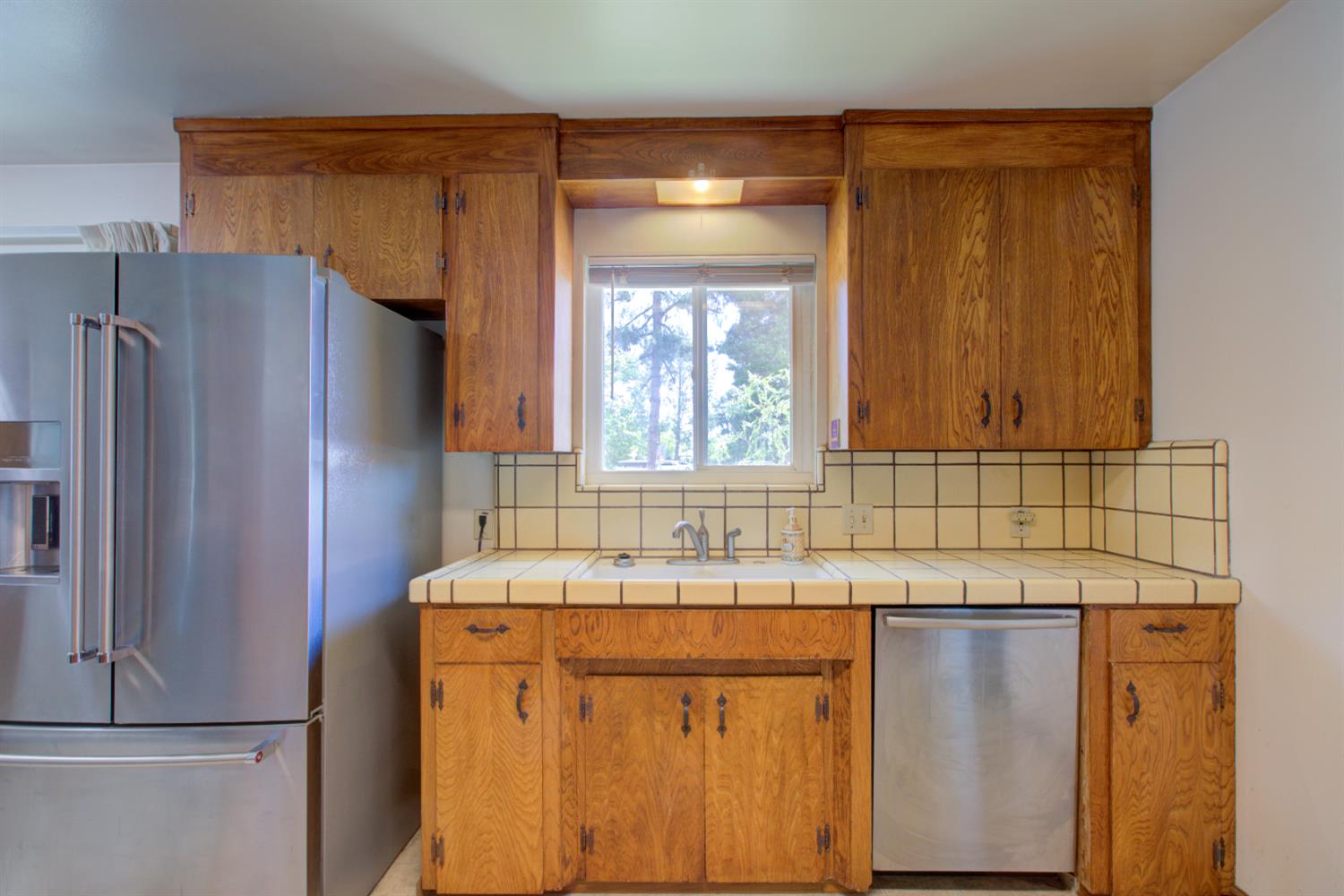 Detail Gallery Image 16 of 41 For 701 W 6th St, Gilroy,  CA 95020 - 3 Beds | 2 Baths