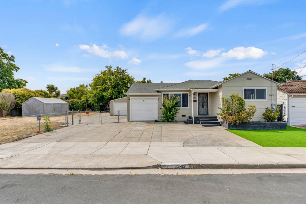 Detail Gallery Image 2 of 17 For 1343 6th Street, Rodeo,  CA 94572 - 2 Beds | 1 Baths
