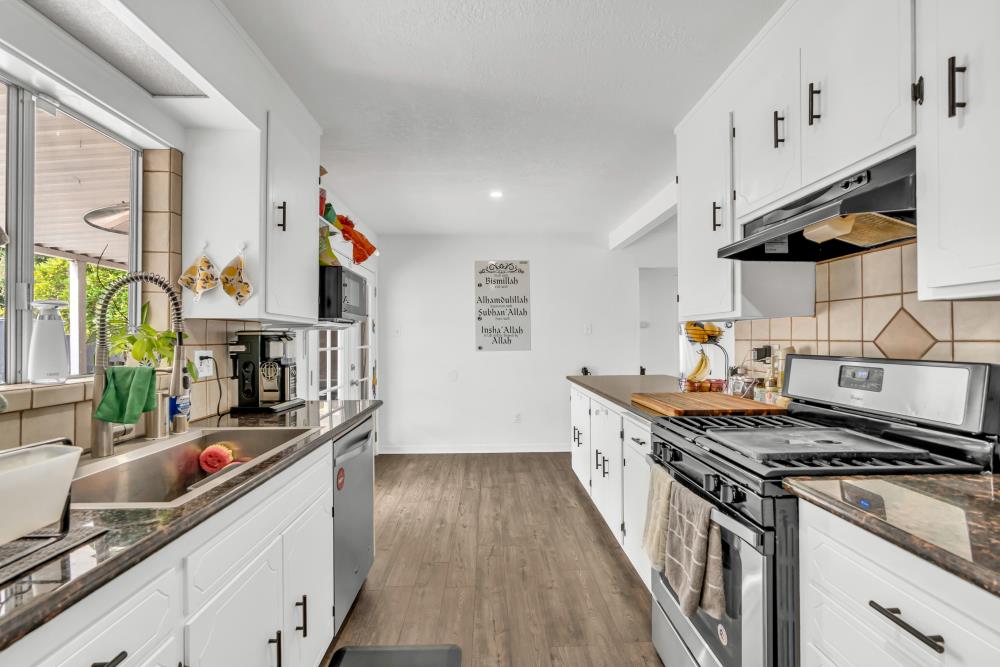 Detail Gallery Image 8 of 17 For 1343 6th Street, Rodeo,  CA 94572 - 2 Beds | 1 Baths