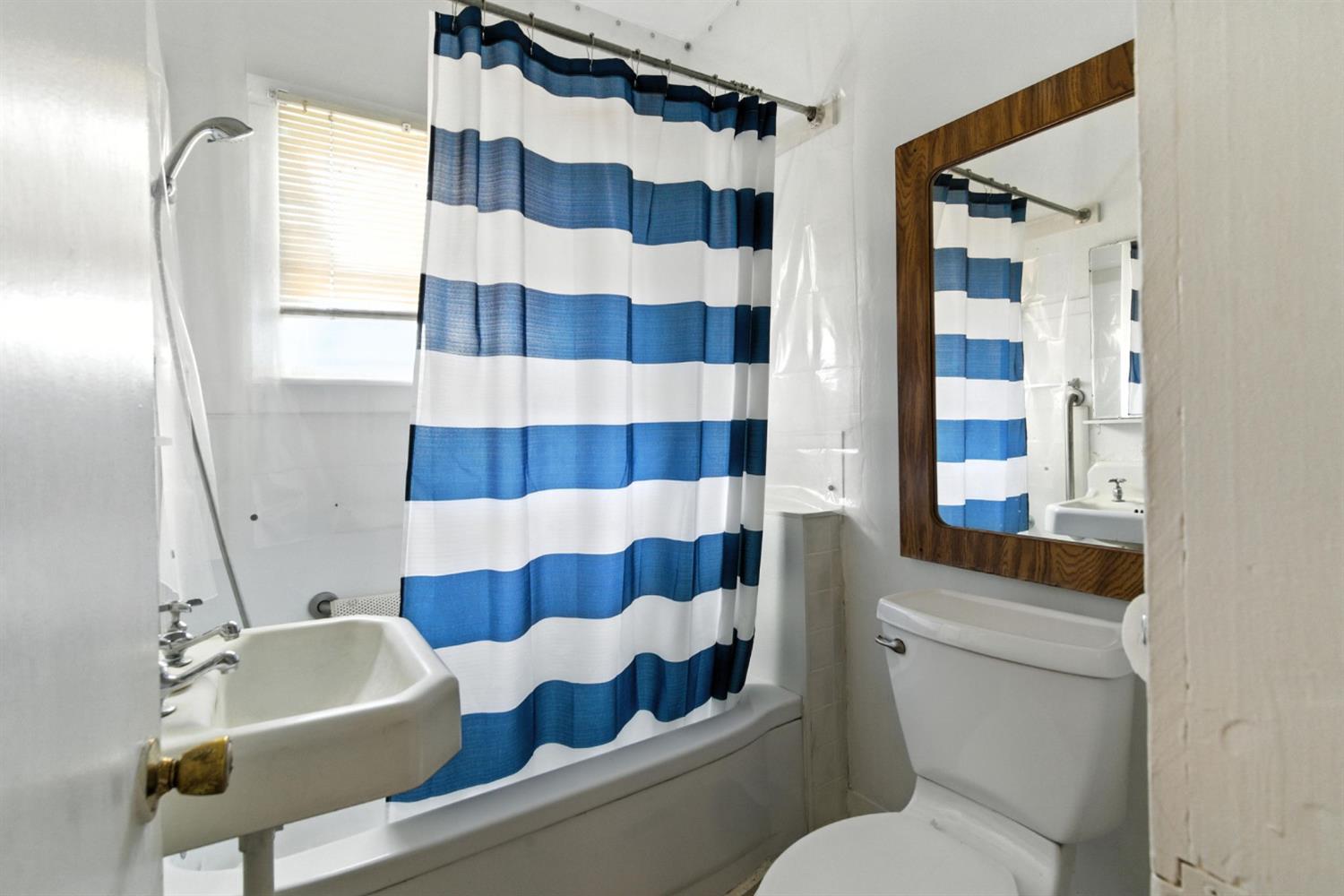 Detail Gallery Image 19 of 26 For 1825 N Filbert St, Stockton,  CA 95205 - 2 Beds | 1 Baths