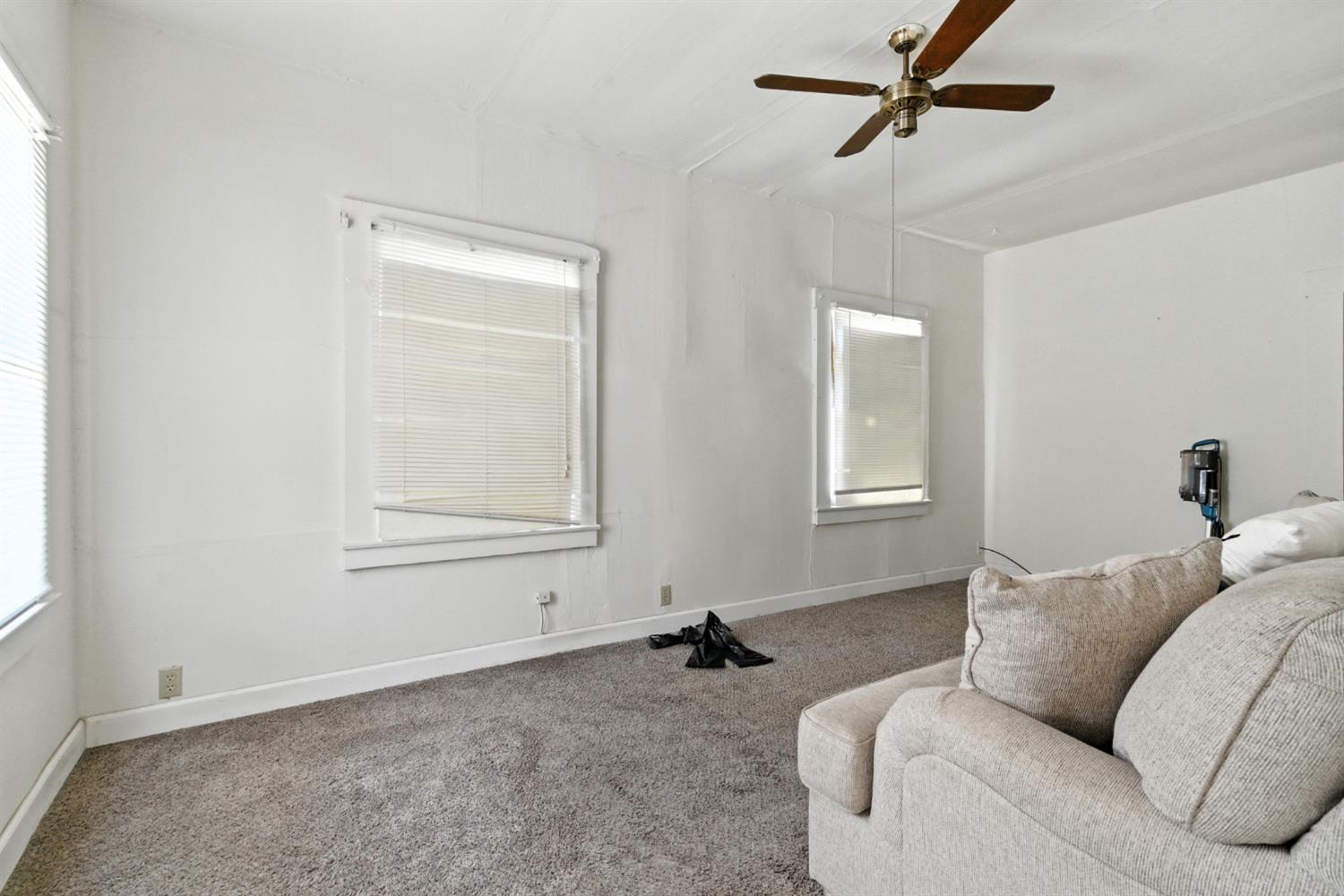 Detail Gallery Image 9 of 26 For 1825 N Filbert St, Stockton,  CA 95205 - 2 Beds | 1 Baths