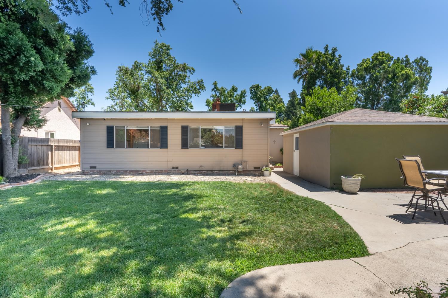 Detail Gallery Image 27 of 29 For 417 Rowland Ave, Modesto,  CA 95354 - 3 Beds | 2 Baths