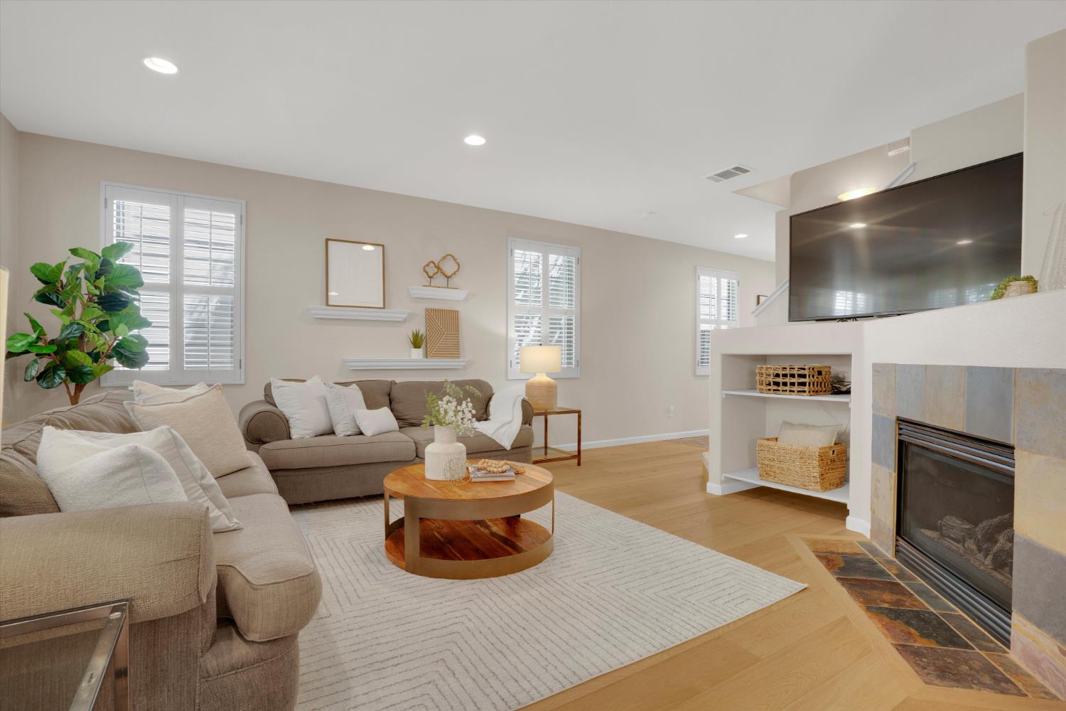 Detail Gallery Image 3 of 44 For 222 Matteson Ct, Danville,  CA 94526 - 4 Beds | 3/1 Baths