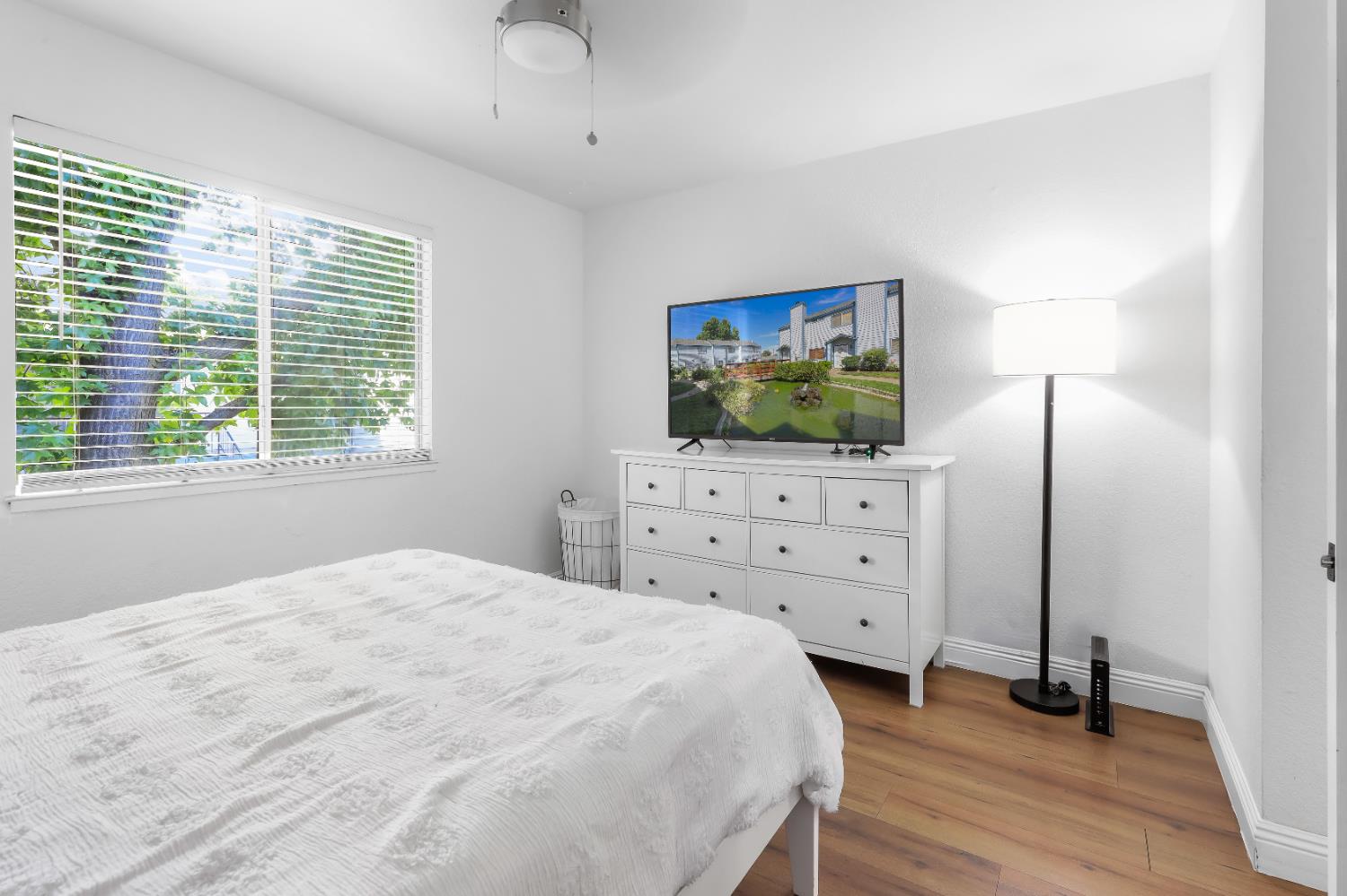 Detail Gallery Image 12 of 20 For 445 Almond Dr #106,  Lodi,  CA 95240 - 1 Beds | 1 Baths