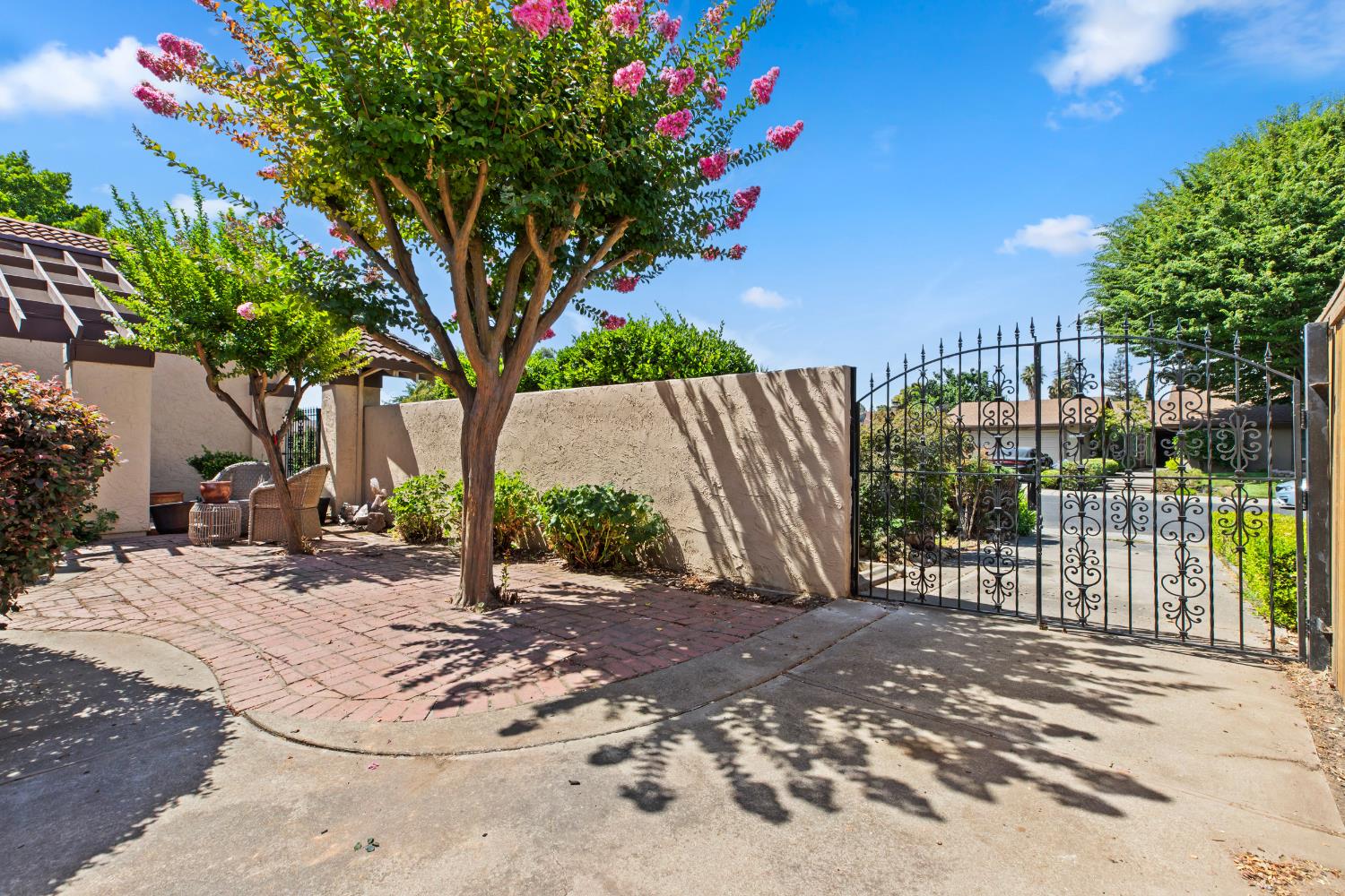 Detail Gallery Image 8 of 34 For 5316 Bellini Way, Stockton,  CA 95207 - 4 Beds | 2 Baths