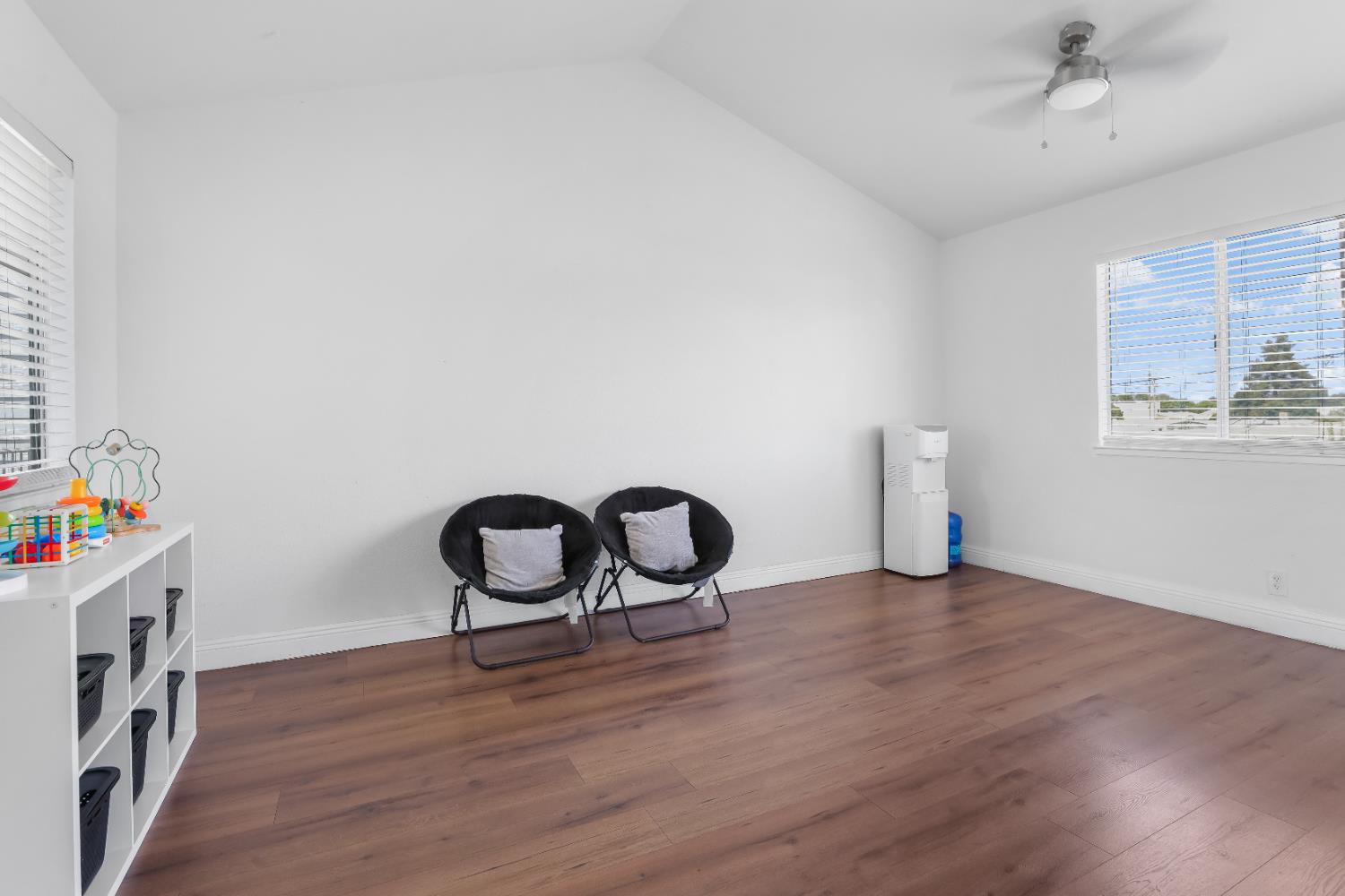 Detail Gallery Image 3 of 20 For 445 Almond Dr #106,  Lodi,  CA 95240 - 1 Beds | 1 Baths