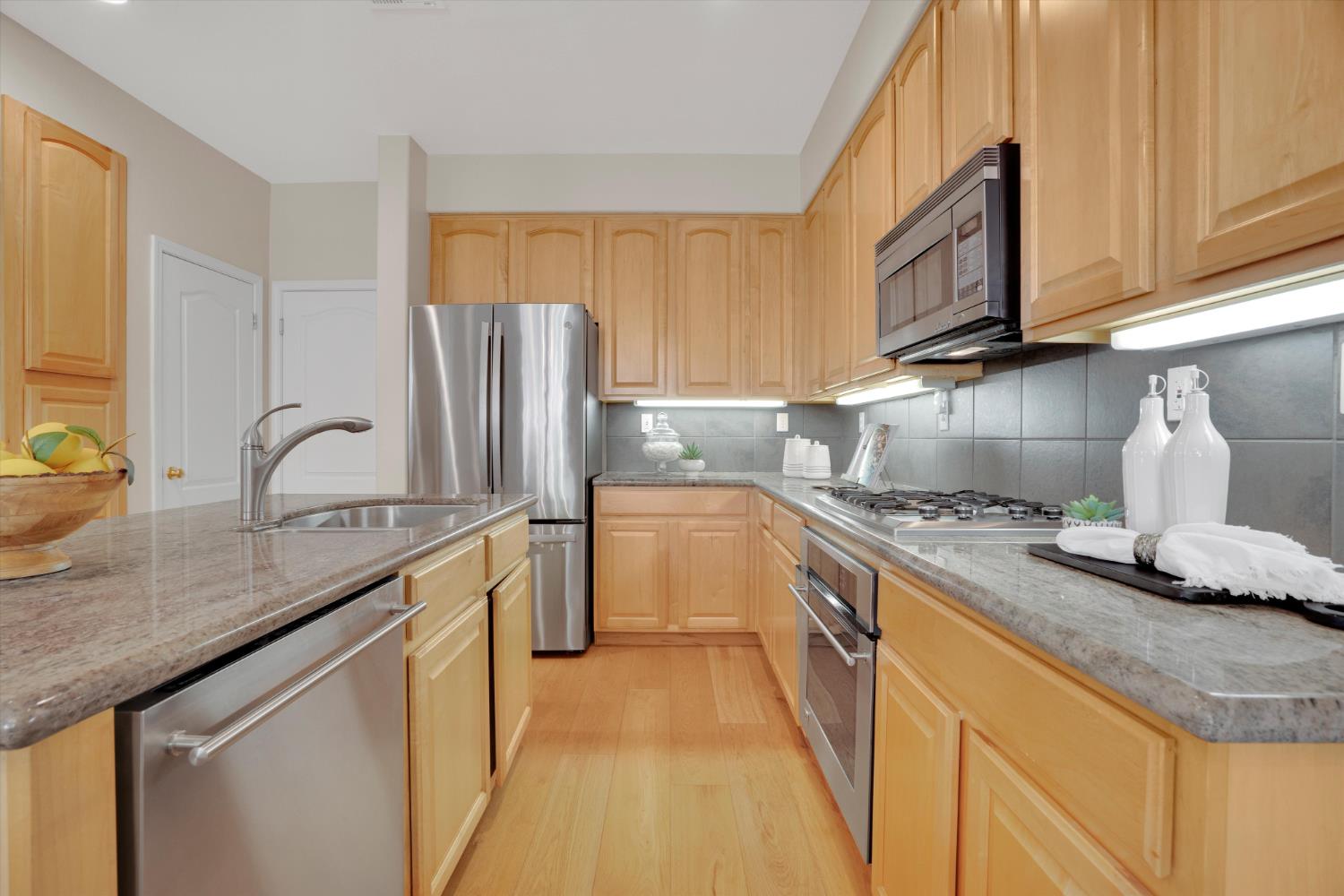Detail Gallery Image 13 of 44 For 222 Matteson Ct, Danville,  CA 94526 - 4 Beds | 3/1 Baths