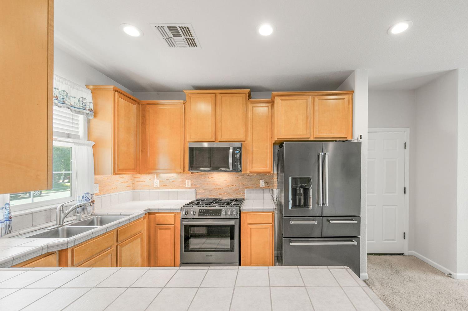 Detail Gallery Image 9 of 38 For 2129 Ulrich Ct, Woodland,  CA 95776 - 2 Beds | 1/1 Baths