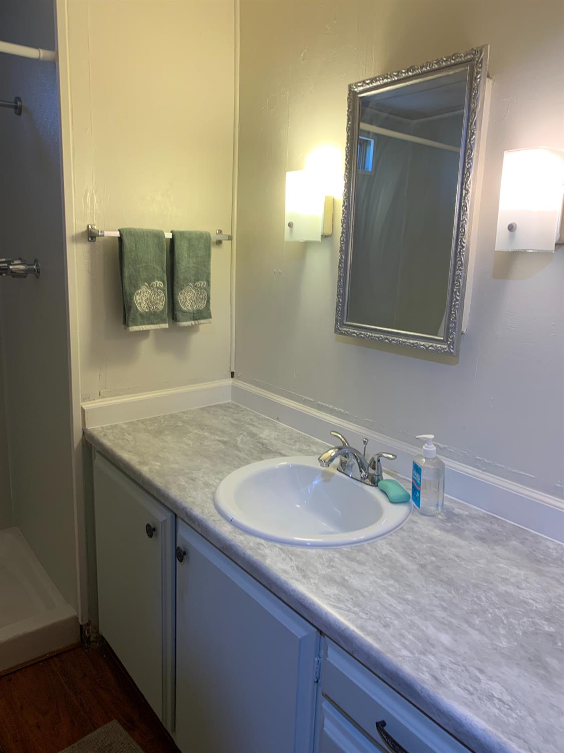 Detail Gallery Image 16 of 32 For 2121 Viking Ln, Modesto,  CA 95350 - 2 Beds | 2 Baths