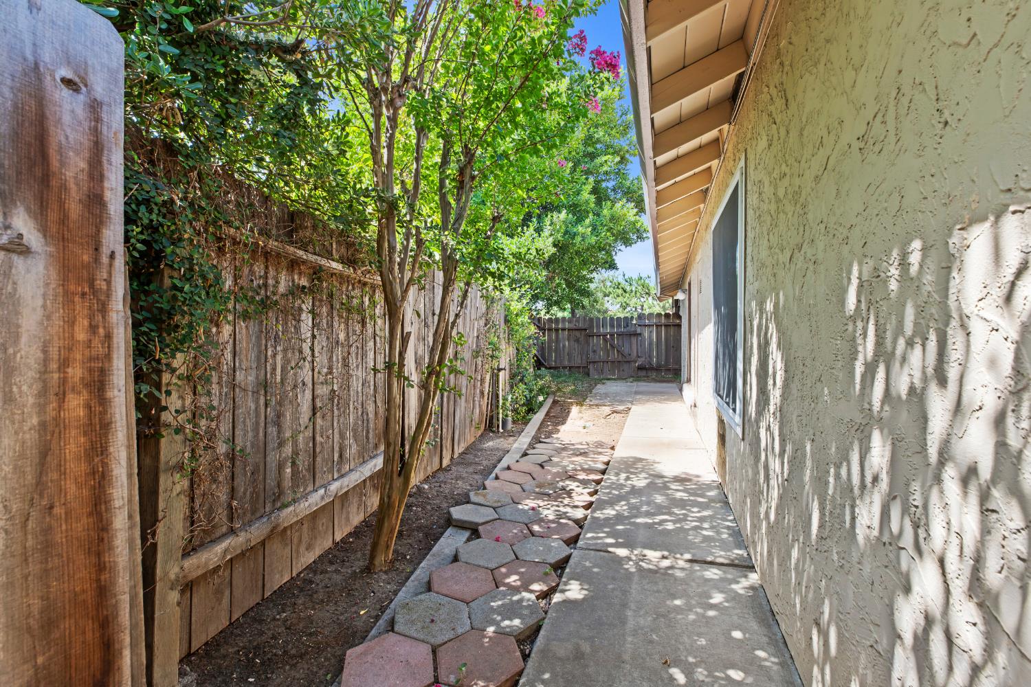Detail Gallery Image 32 of 34 For 5316 Bellini Way, Stockton,  CA 95207 - 4 Beds | 2 Baths