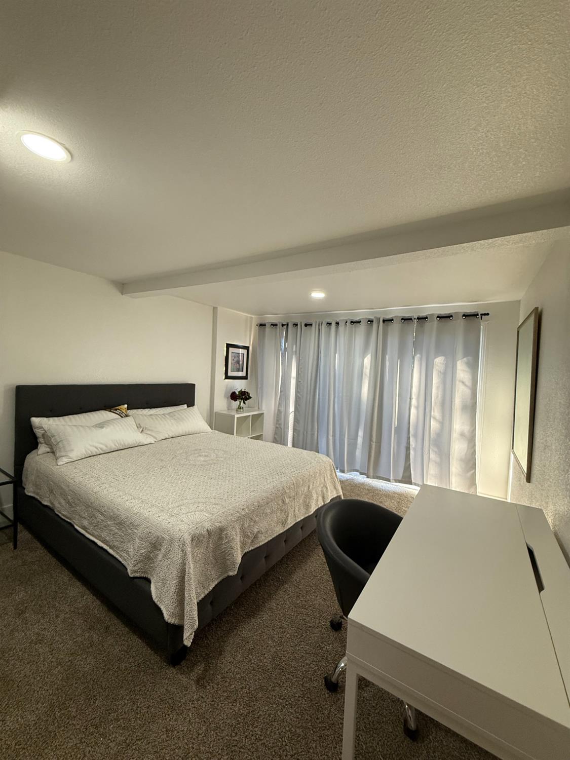 Detail Gallery Image 8 of 15 For 1531 Princeton Ave, Stockton,  CA 95204 - 3 Beds | 2 Baths