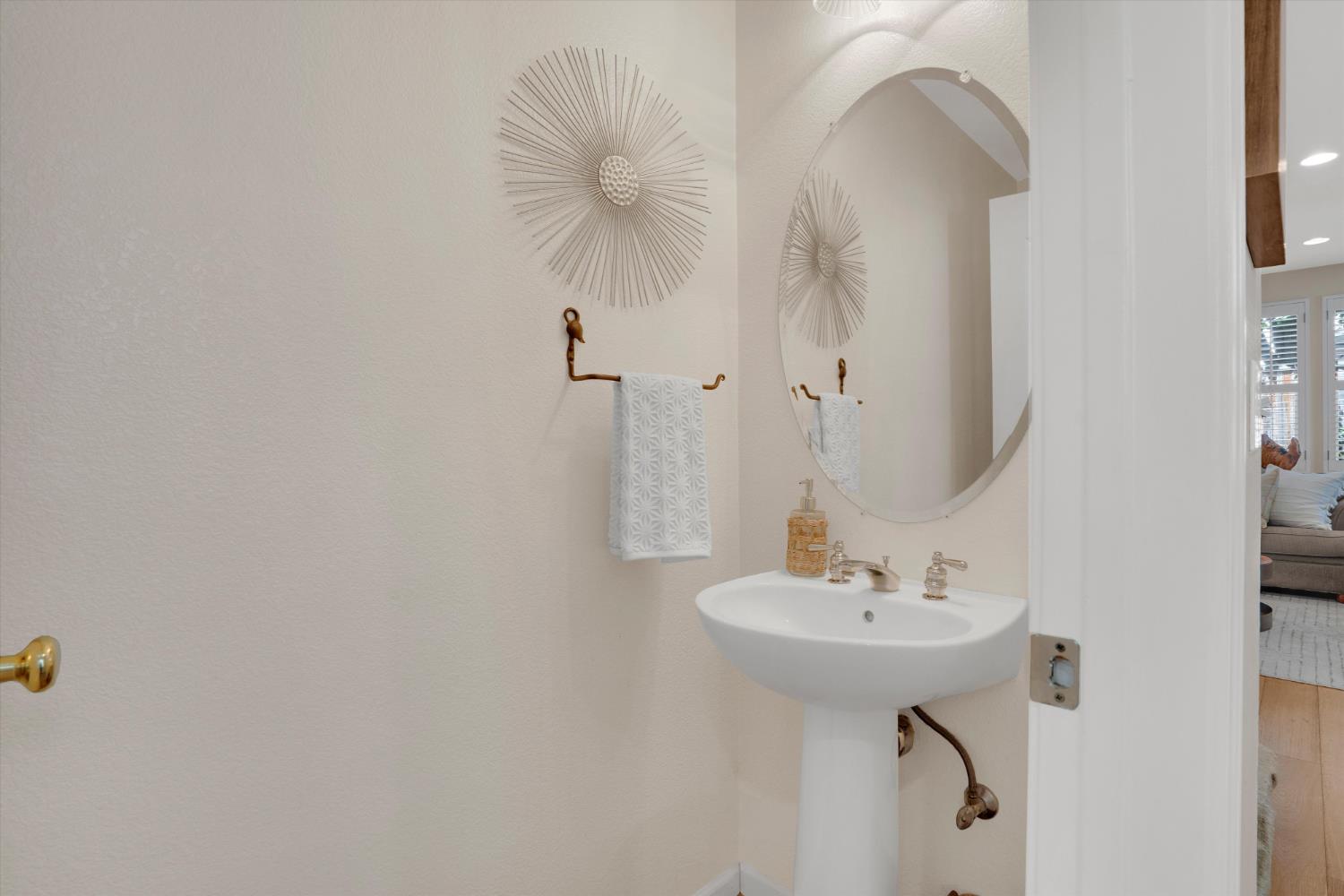 Detail Gallery Image 7 of 44 For 222 Matteson Ct, Danville,  CA 94526 - 4 Beds | 3/1 Baths