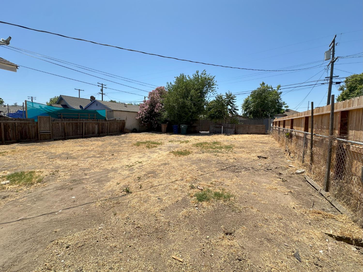 Detail Gallery Image 26 of 31 For 209 Pine St, Modesto,  CA 95351 - 3 Beds | 2 Baths