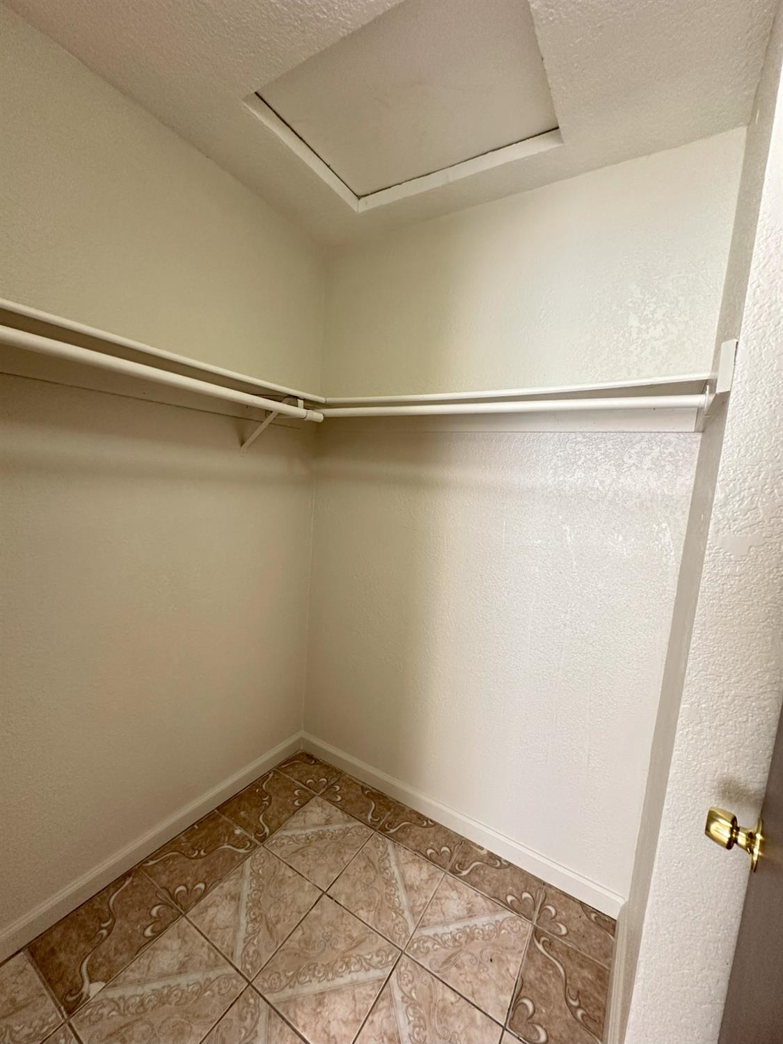 Detail Gallery Image 20 of 31 For 209 Pine St, Modesto,  CA 95351 - 3 Beds | 2 Baths