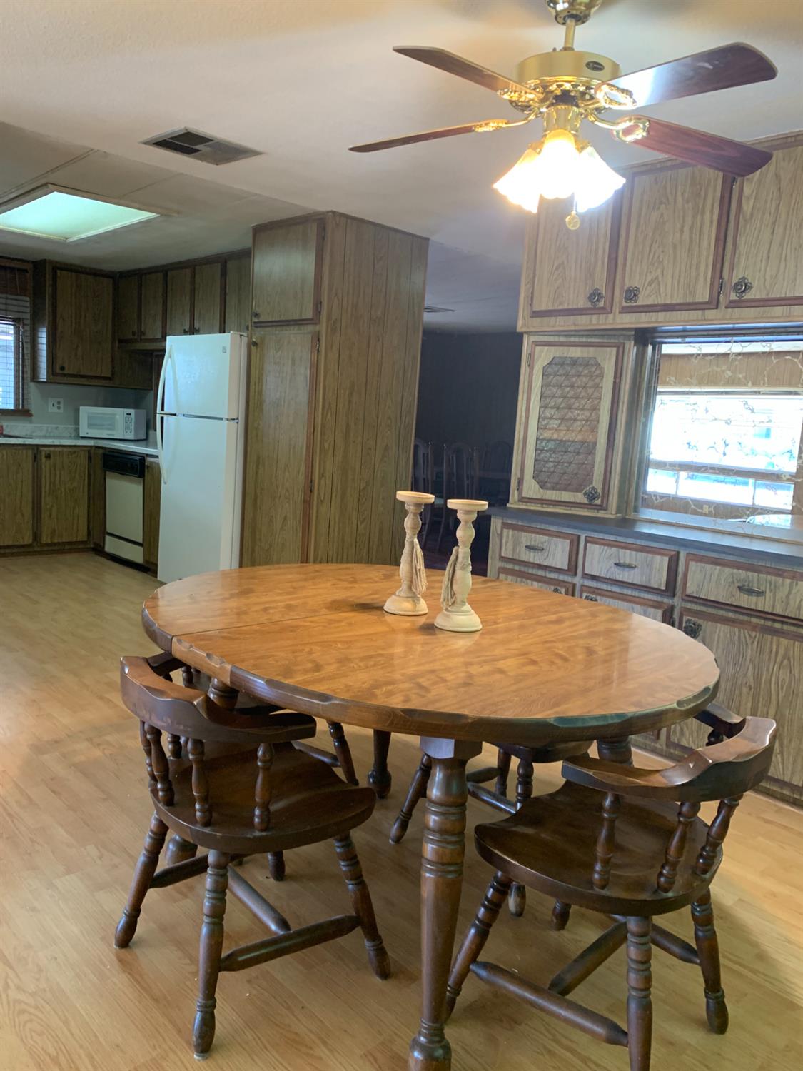 Detail Gallery Image 8 of 32 For 2121 Viking Ln, Modesto,  CA 95350 - 2 Beds | 2 Baths