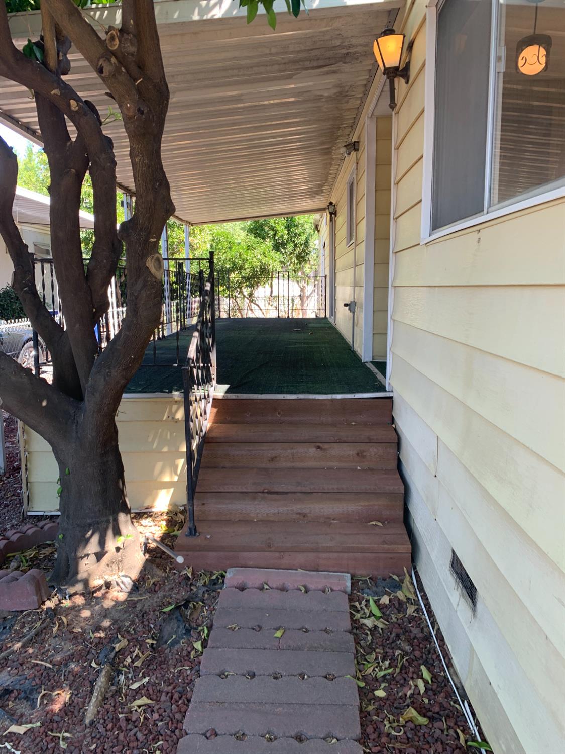 Detail Gallery Image 26 of 32 For 2121 Viking Ln, Modesto,  CA 95350 - 2 Beds | 2 Baths