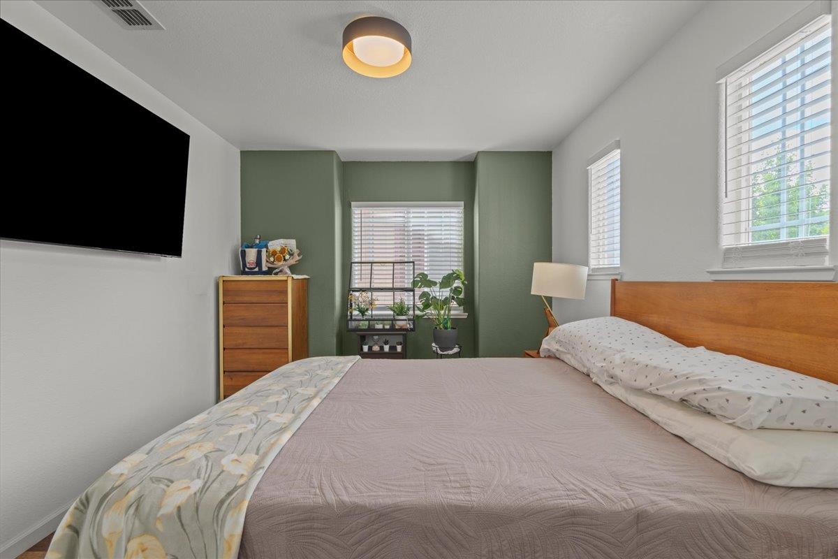 Detail Gallery Image 21 of 34 For 3019 Sweet Lilac Way, Stockton,  CA 95209 - 4 Beds | 2/1 Baths