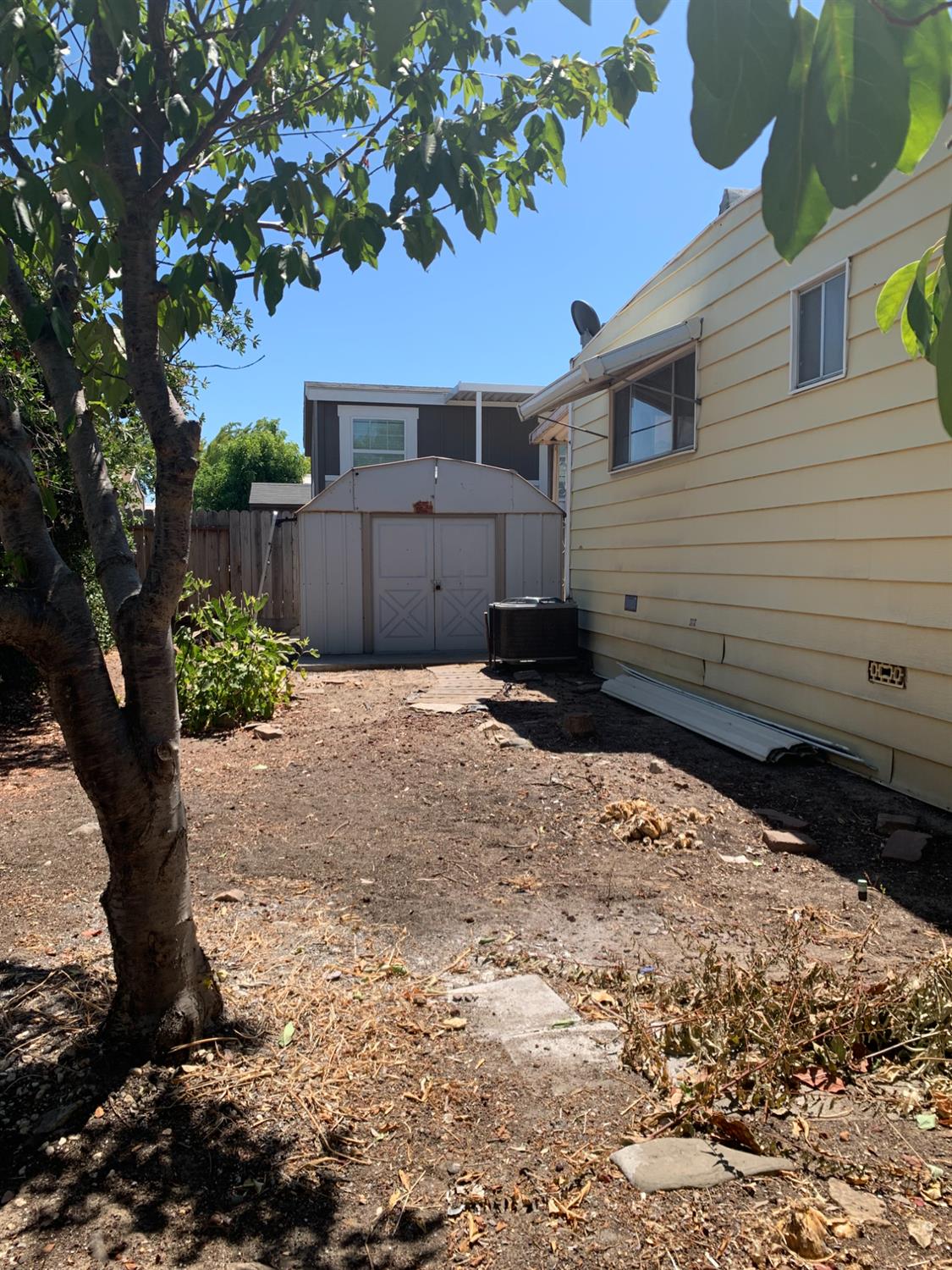 Detail Gallery Image 23 of 32 For 2121 Viking Ln, Modesto,  CA 95350 - 2 Beds | 2 Baths