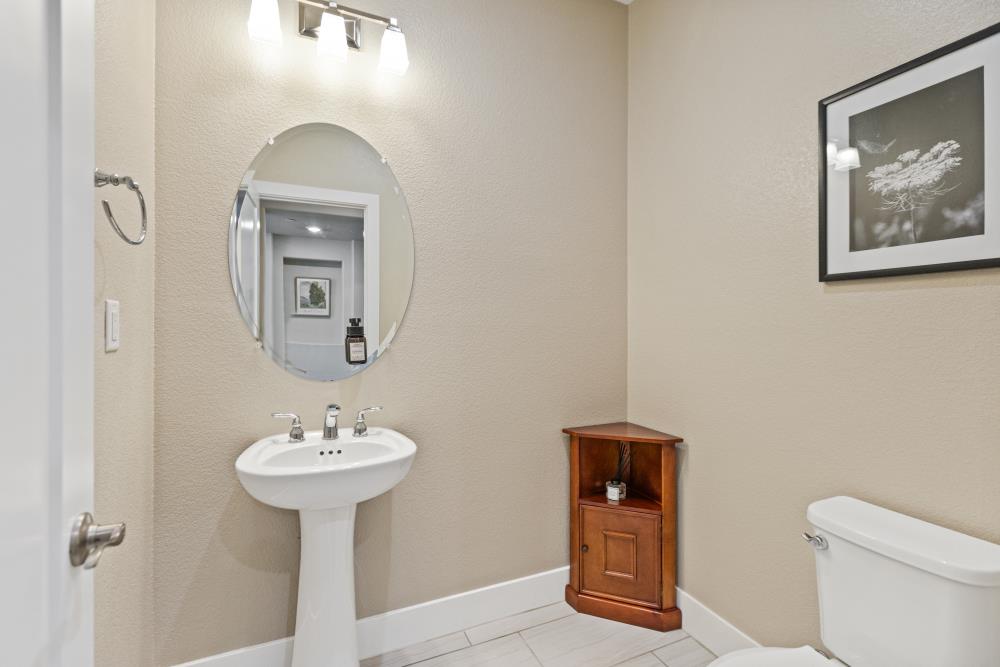 Detail Gallery Image 9 of 89 For 981 Dusty Stone Loop, Rocklin,  CA 95765 - 5 Beds | 5 Baths