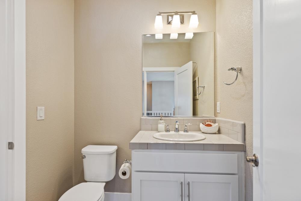 Detail Gallery Image 56 of 89 For 981 Dusty Stone Loop, Rocklin,  CA 95765 - 5 Beds | 5 Baths