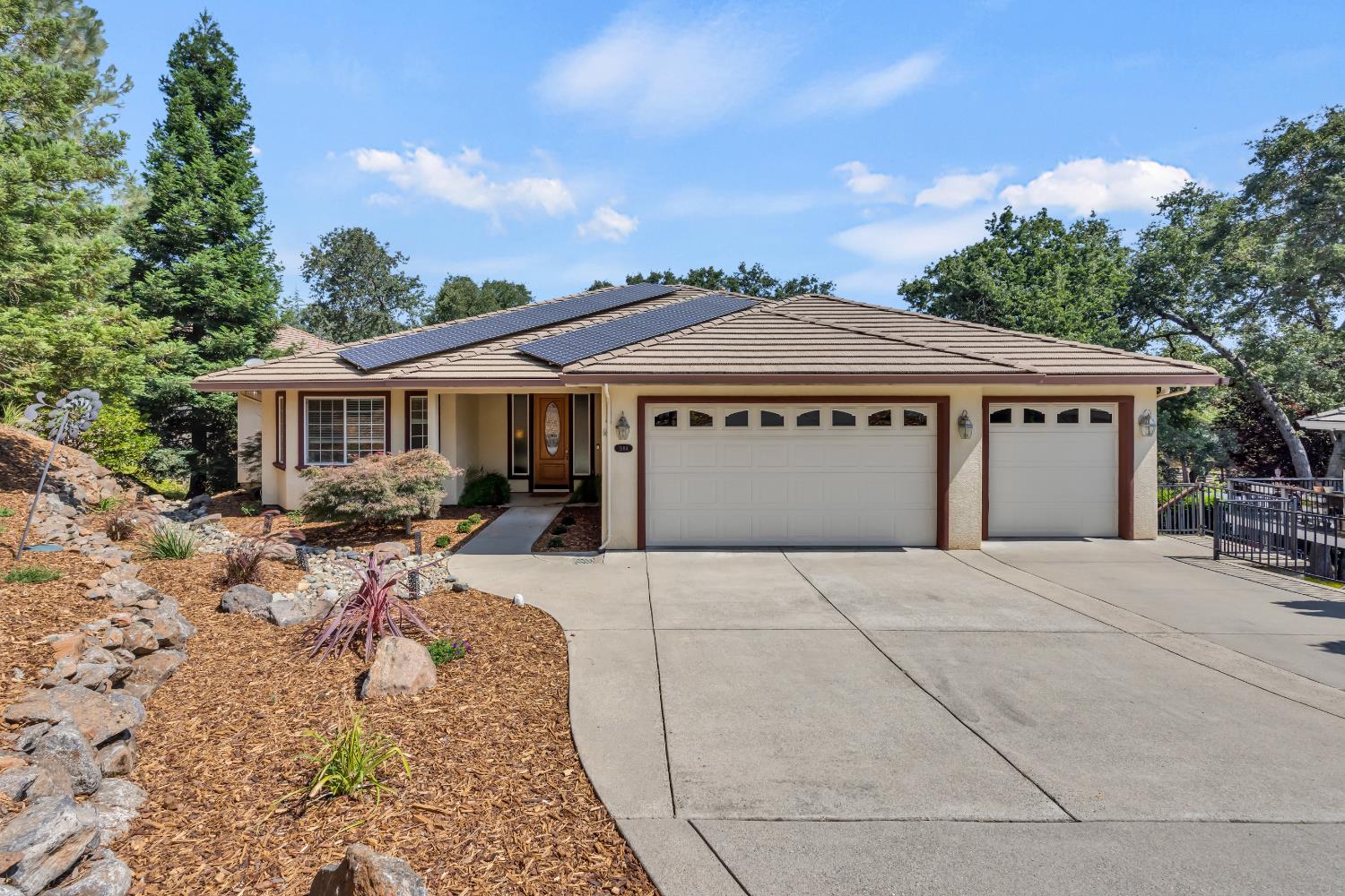 Detail Gallery Image 1 of 81 For 3184 Chasen Dr, Cameron Park,  CA 95682 - 5 Beds | 4 Baths