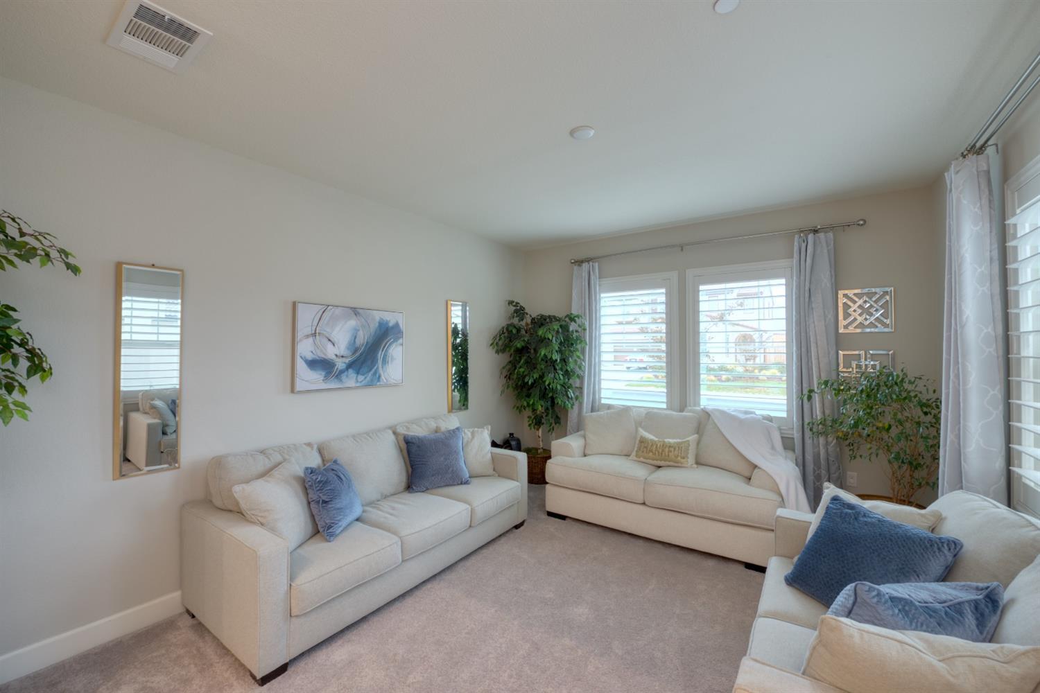 Detail Gallery Image 11 of 24 For 9678 Cabernet Ct, Patterson,  CA 95363 - 5 Beds | 3 Baths