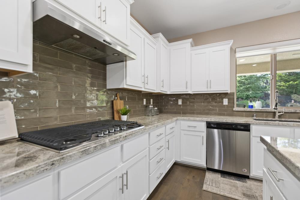 Detail Gallery Image 21 of 89 For 981 Dusty Stone Loop, Rocklin,  CA 95765 - 5 Beds | 5 Baths