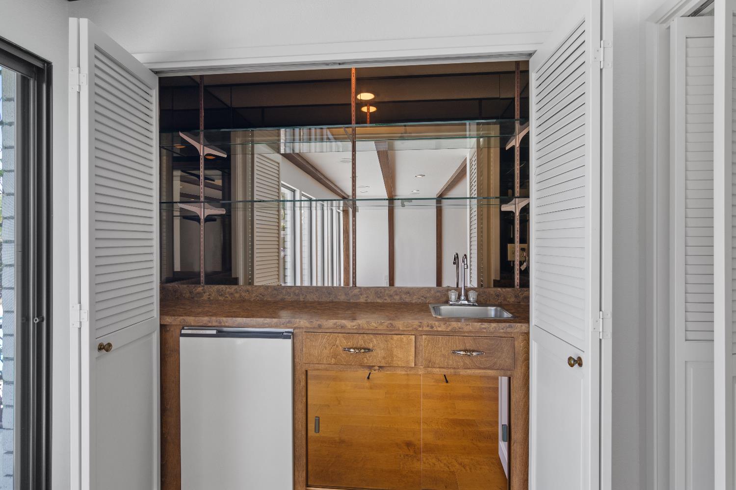 Detail Gallery Image 13 of 41 For 1909 Rockford Ave, Modesto,  CA 95355 - 3 Beds | 3 Baths