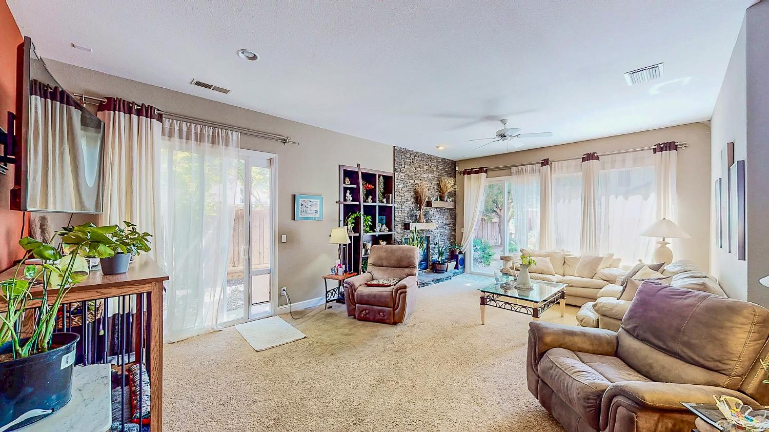 Detail Gallery Image 10 of 29 For 1863 Vintage Cir, Oakdale,  CA 95361 - 3 Beds | 2 Baths