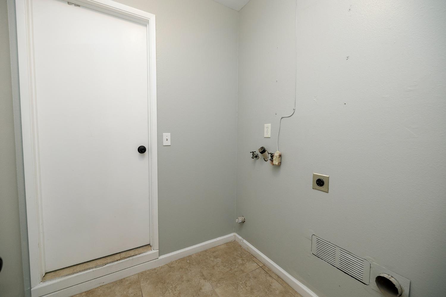 Detail Gallery Image 48 of 66 For 2404 San Domingo Way, Modesto,  CA 95355 - 3 Beds | 2 Baths