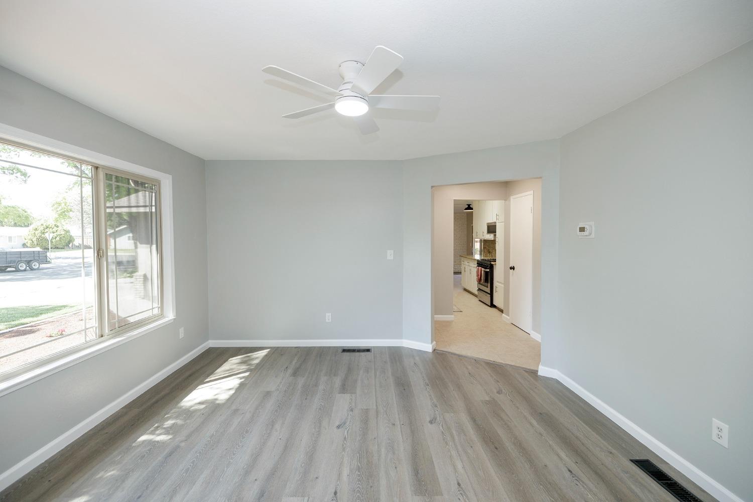 Detail Gallery Image 14 of 66 For 2404 San Domingo Way, Modesto,  CA 95355 - 3 Beds | 2 Baths