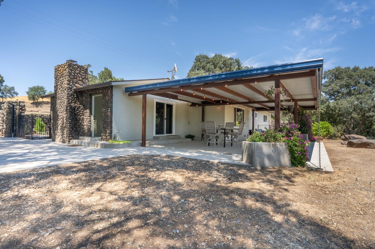 Detail Gallery Image 7 of 30 For 11812 Rodden Rd, Oakdale,  CA 95361 - 3 Beds | 2 Baths