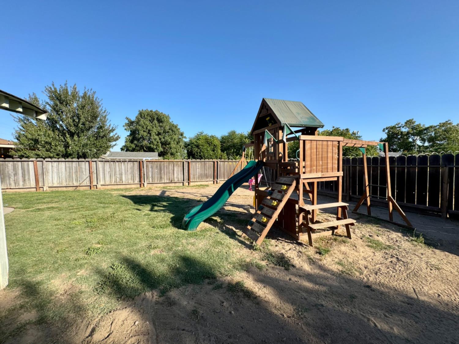 Detail Gallery Image 31 of 36 For 570 S Minaret Ave, Turlock,  CA 95380 - 3 Beds | 1 Baths