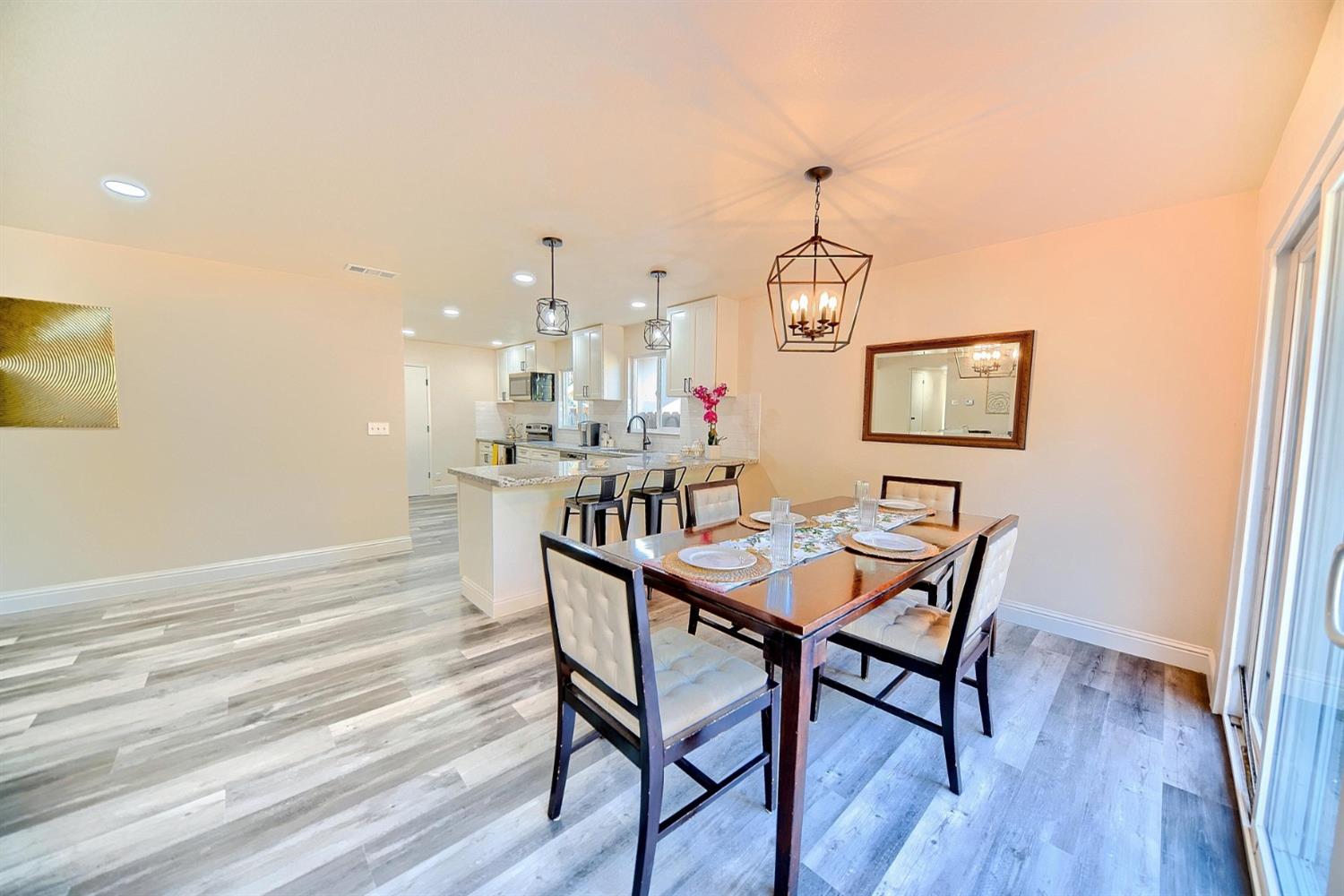 Detail Gallery Image 10 of 32 For 5416 Ridgeway Ave, Stockton,  CA 95207 - 4 Beds | 2 Baths