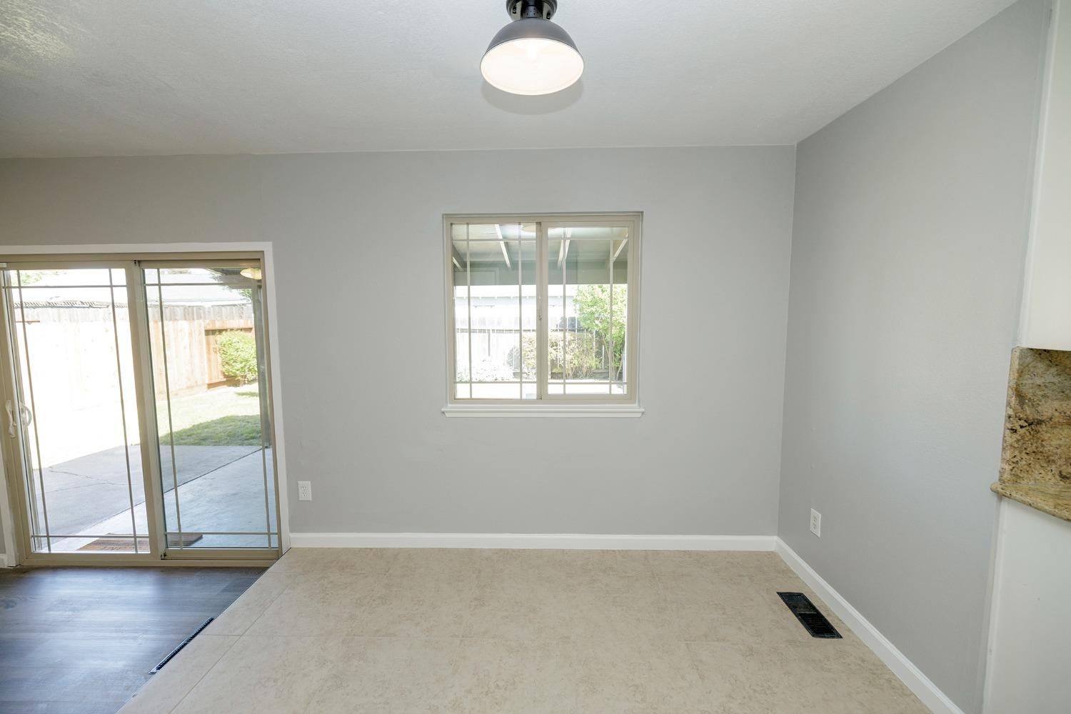 Detail Gallery Image 23 of 66 For 2404 San Domingo Way, Modesto,  CA 95355 - 3 Beds | 2 Baths