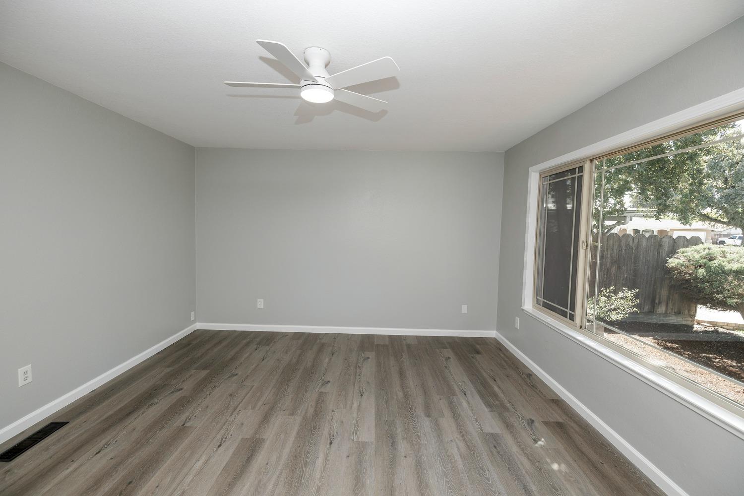 Detail Gallery Image 11 of 66 For 2404 San Domingo Way, Modesto,  CA 95355 - 3 Beds | 2 Baths