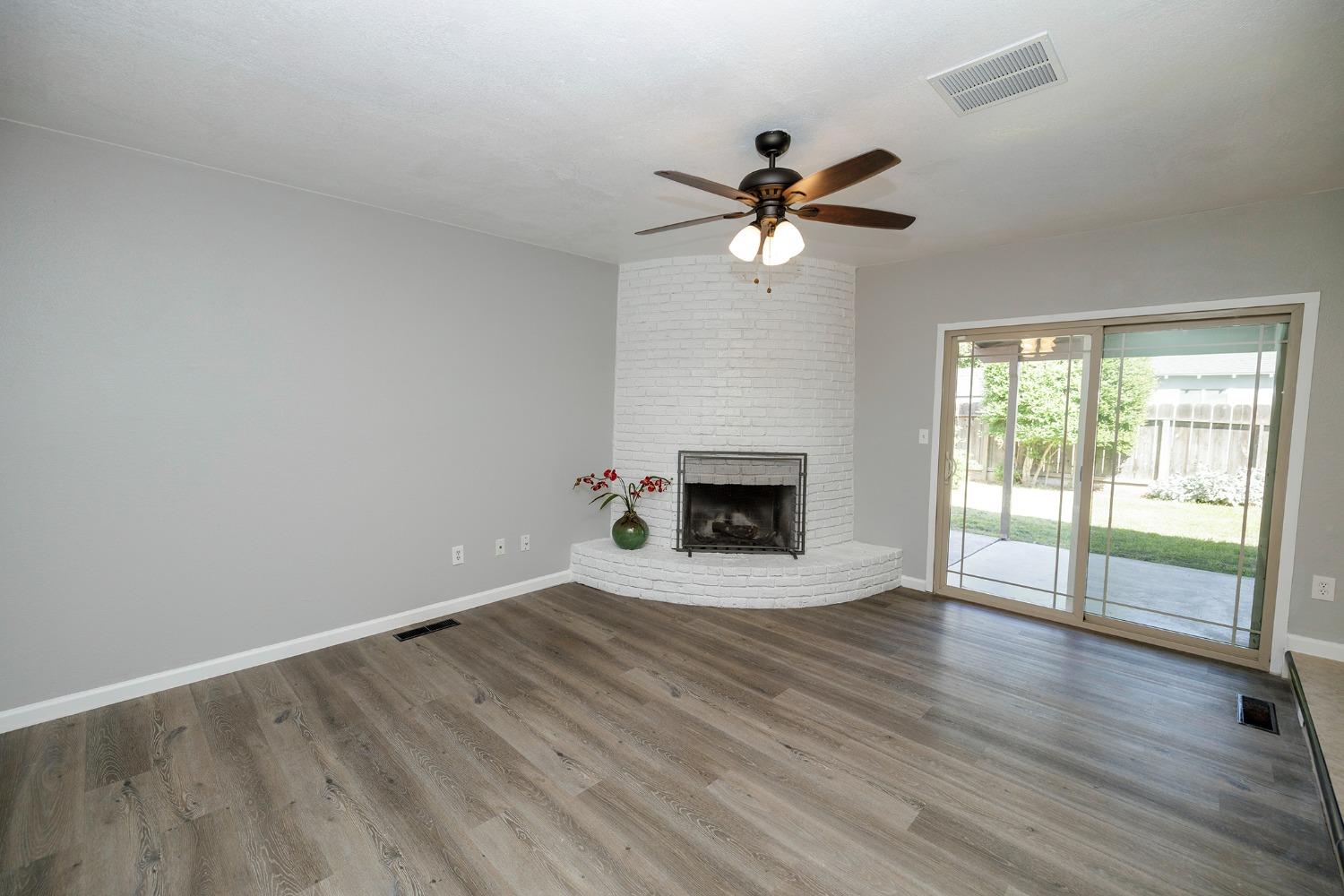 Detail Gallery Image 27 of 66 For 2404 San Domingo Way, Modesto,  CA 95355 - 3 Beds | 2 Baths