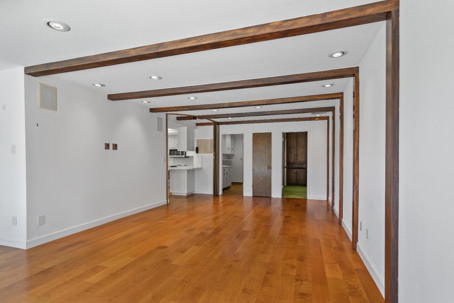Detail Gallery Image 10 of 41 For 1909 Rockford Ave, Modesto,  CA 95355 - 3 Beds | 3 Baths
