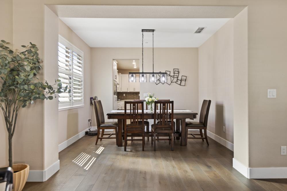 Detail Gallery Image 6 of 89 For 981 Dusty Stone Loop, Rocklin,  CA 95765 - 5 Beds | 5 Baths