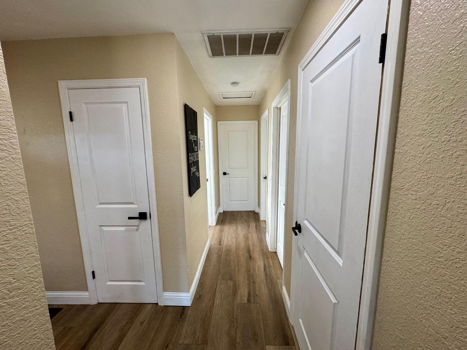 Detail Gallery Image 15 of 36 For 570 S Minaret Ave, Turlock,  CA 95380 - 3 Beds | 1 Baths