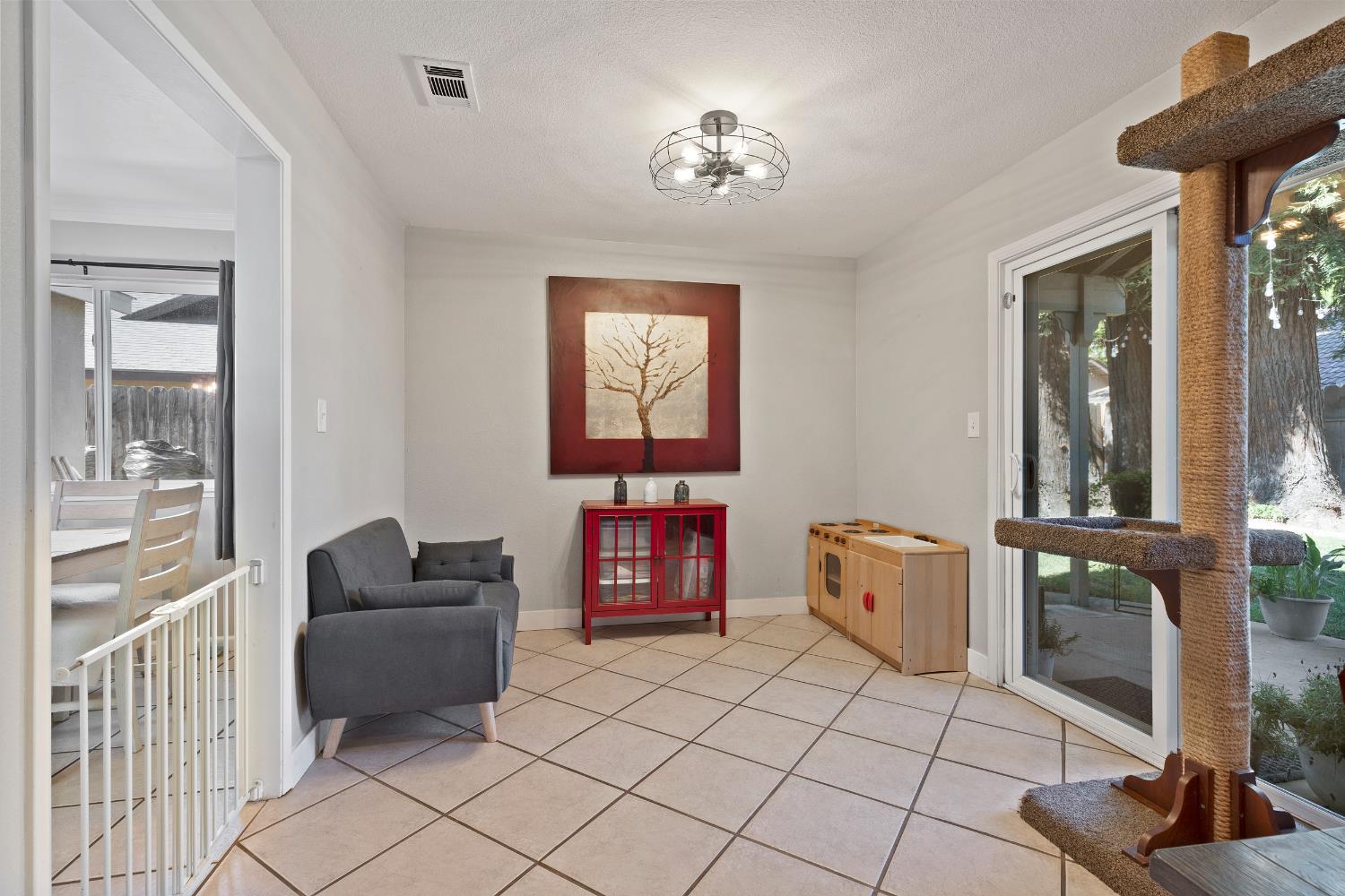 Detail Gallery Image 6 of 18 For 3625 Brookline St, Modesto,  CA 95356 - 3 Beds | 2 Baths