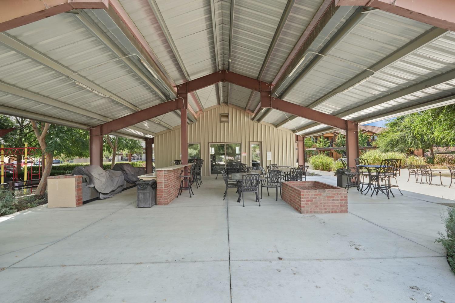Detail Gallery Image 2 of 49 For 140 Ivy Ave #E 35,  Patterson,  CA 95363 - 2 Beds | 2 Baths