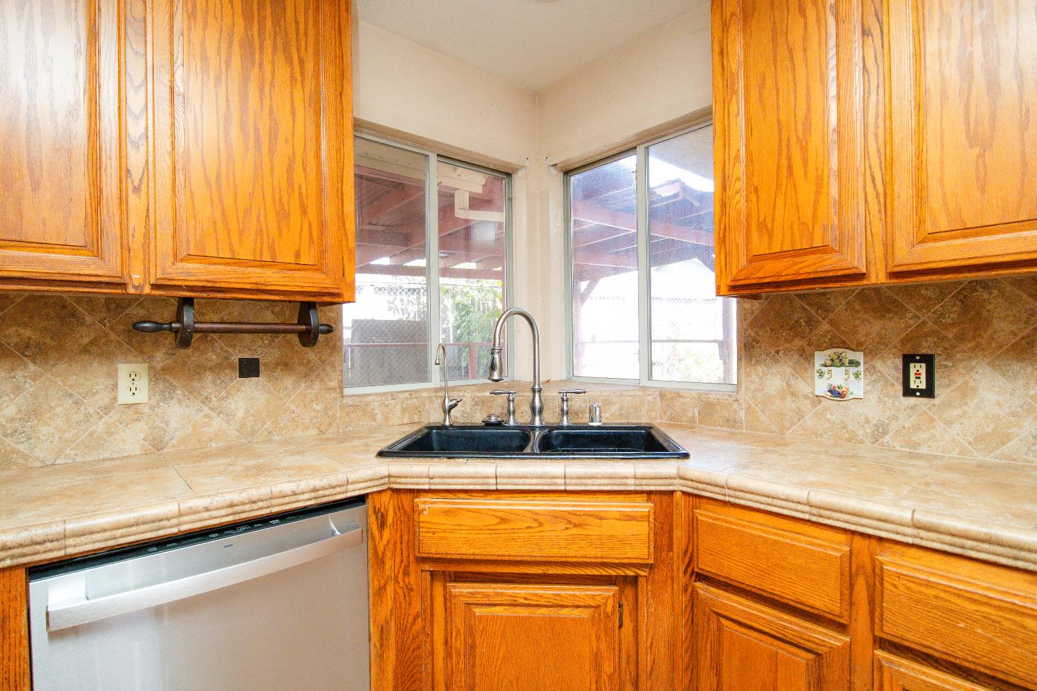 Detail Gallery Image 13 of 70 For 277 Garden Circle Dr, Manteca,  CA 95336 - 3 Beds | 2 Baths