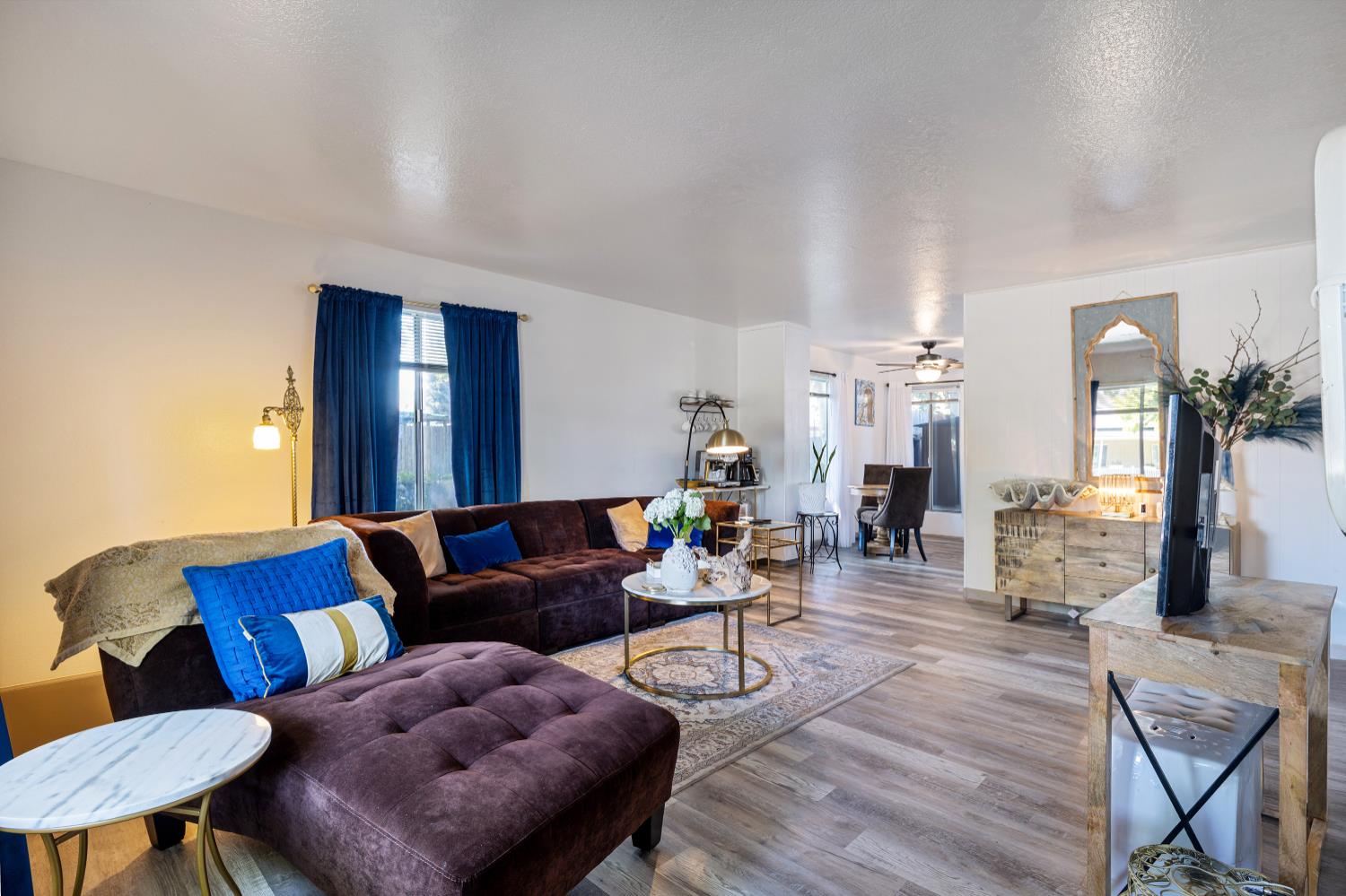 Detail Gallery Image 3 of 29 For 6415 Plymouth Rd, Stockton,  CA 95207 - 2 Beds | 1 Baths
