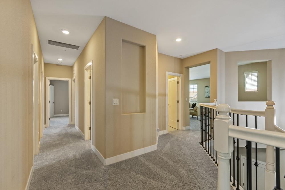 Detail Gallery Image 35 of 89 For 981 Dusty Stone Loop, Rocklin,  CA 95765 - 5 Beds | 5 Baths