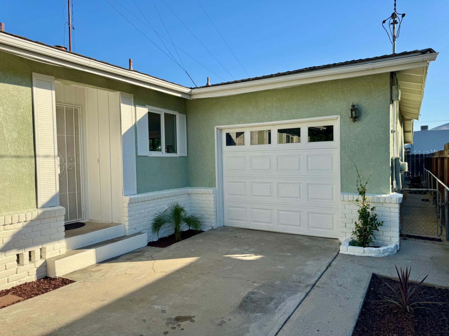 Detail Gallery Image 2 of 36 For 570 S Minaret Ave, Turlock,  CA 95380 - 3 Beds | 1 Baths